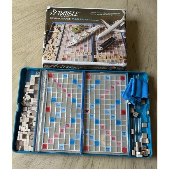 Vintage Scrabble Travel Edition 1977 Plastic Case Crossword Game Family Youth - Picture 2 of 13